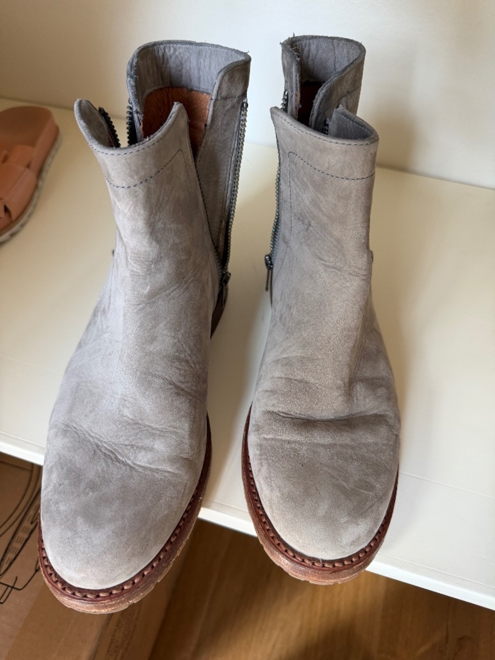 Frye size 7 grey suede ankle booties